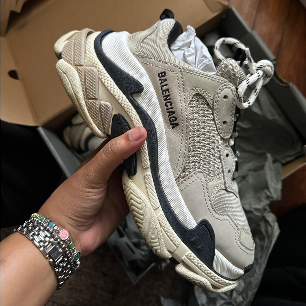 Balenciaga Triple S ‘Vanille’ Size 38